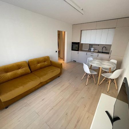Mb Livinga Apartamentai Taikos G Mažeikiai Kültér fotó