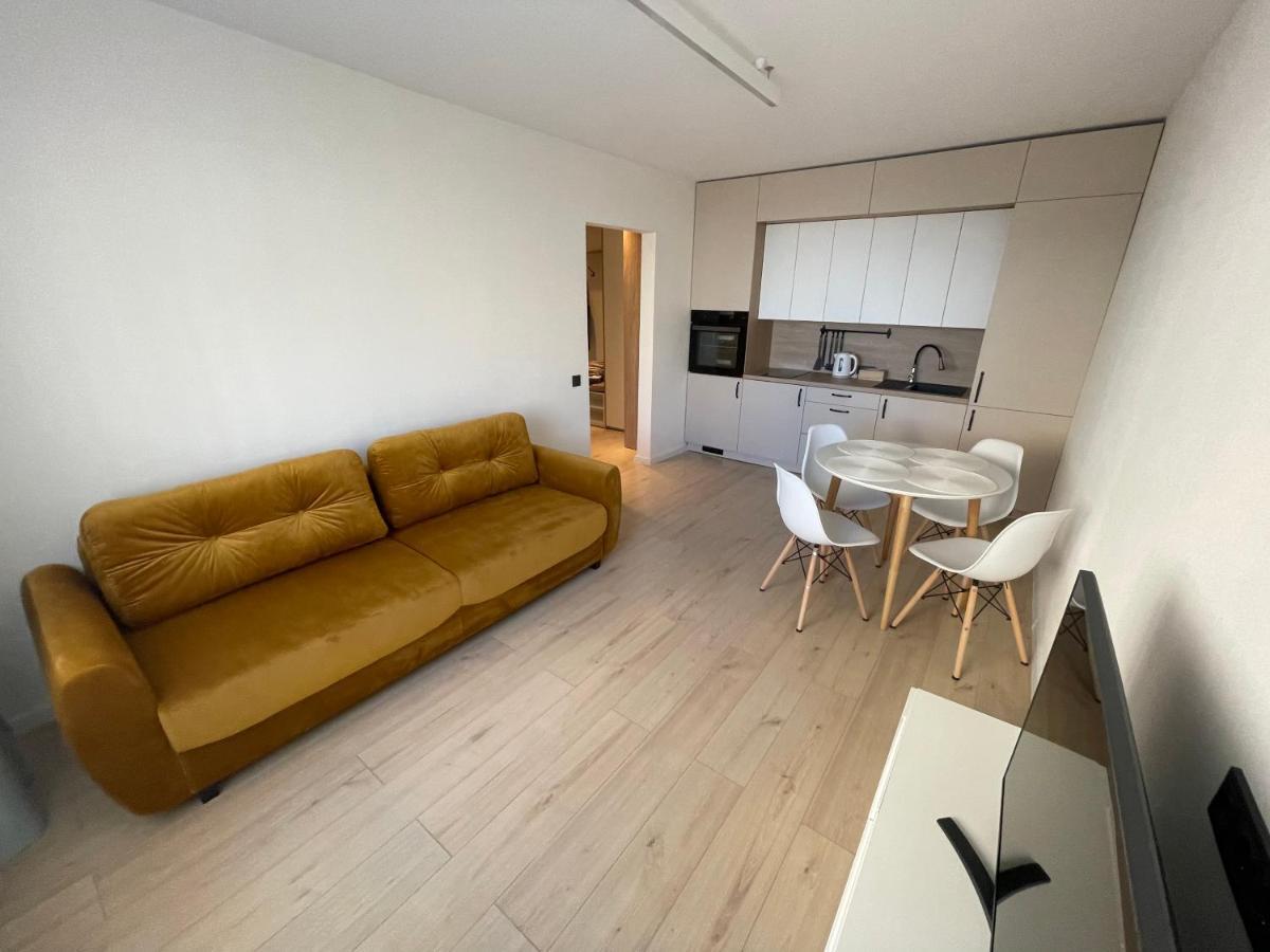 Mb Livinga Apartamentai Taikos G Mažeikiai Kültér fotó